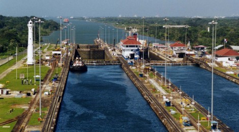 Canal do Panamá começa a instalar comportas para duplicar capacidade