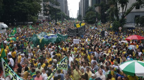 Protestos anti-Dilma reúnem mais de 2 milhões de pessoas pelo país