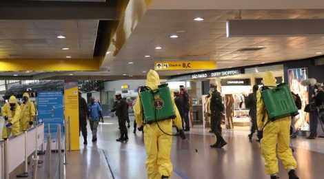 Comando do 8º Distrito Naval realiza ação de desinfecção no Aeroporto de Guarulhos (SP)