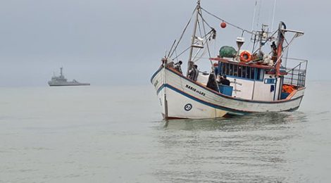 CPRS, Esquadrão HU-51 e Rebocador de Alto-Mar “Tritão” realizam ações de inspeção naval