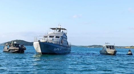 Marinha do Brasil realiza inspeção naval na Baía de Todos-os-Santos, em Salvador (BA)