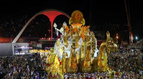 Rio e São Paulo adiam desfile de carnaval para feriado de Tiradentes