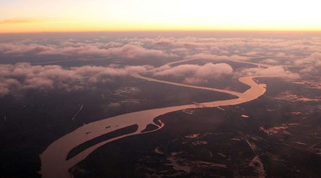 Seca do rio Paraná derruba volume médio carregado por navios na Argentina