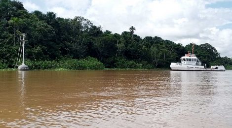 Marinha realiza inspeção e manutenção de auxílios à navegação no Rio Pará