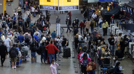 Anvisa aprova volta do uso de máscaras em aviões e aeroportos