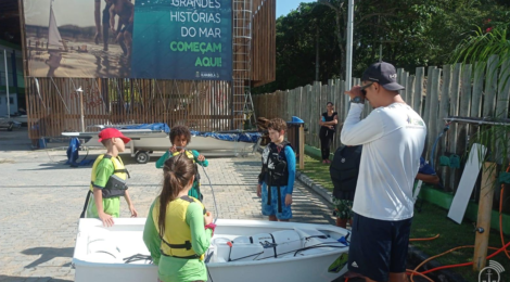 Escola em Ilhabela (SP) fomenta a mentalidade marítima em crianças e adolescentes