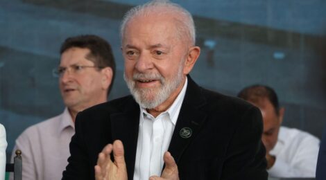 Lula afirma que aliança progressista na França serve de inspiração