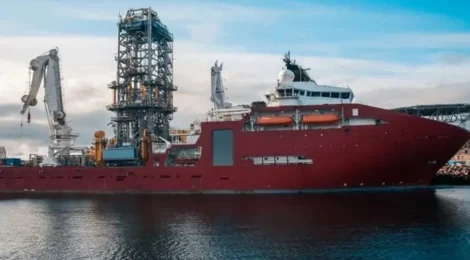 Transocean inicia perfuração com a Petrobras com navio de águas ultraprofundas