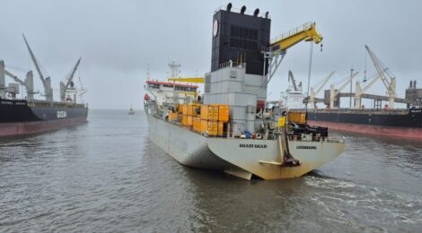 Porto de São Francisco do Sul inicia dragagem do canal de acesso