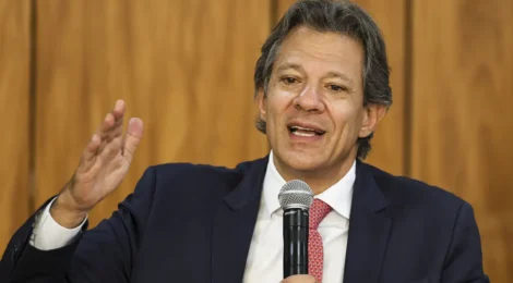 Haddad anuncia isenção de IR para quem ganha até R$ 5 mil