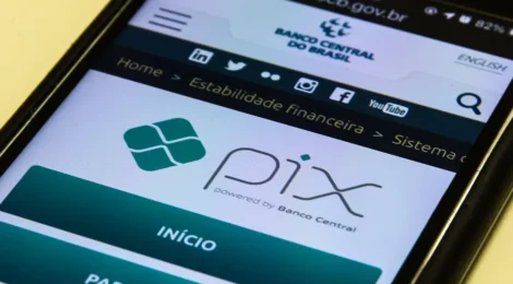 Nova fiscalização de Pix reduz chance de malha fina, diz Receita