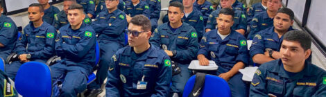 Marinha qualifica militares temporários para condução de embarcações