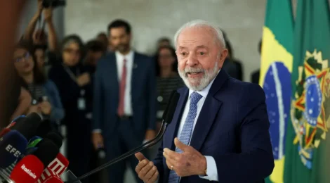 Vamos baixar o custo de vida, afirma Lula